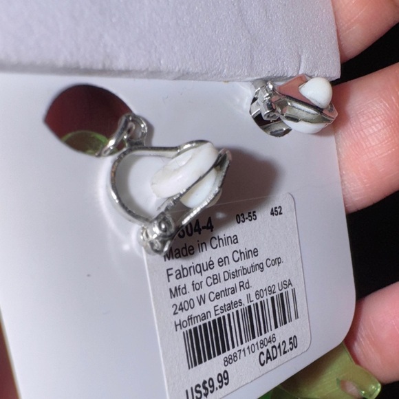 CLAIRES- NWT Green Dinosaur Clip on Earrings - Picture 5 of 5